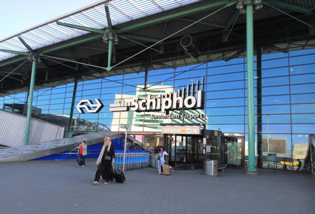 amsterdam schiphol airport entry