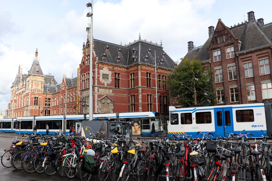 Fietsenstalling bij Amsterdam Centraal station